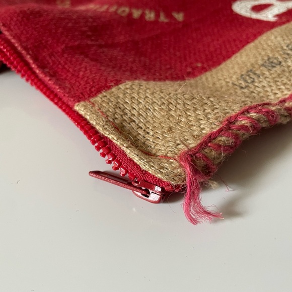 Burlap Tote - Picture 4 of 9